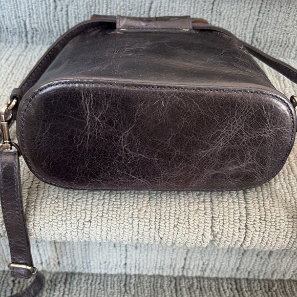 Patricia Nash  backpack  knapsack  mini backpack crinkle, leather charcoal gray - Picture 11 of 15